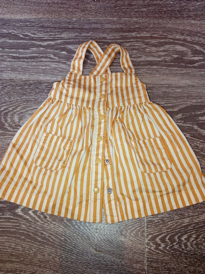 Robe jaune et blanche Kiabi 1 mois