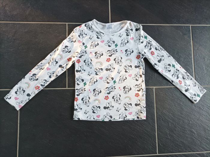 Très joli tee shirt Minnie 8 ans