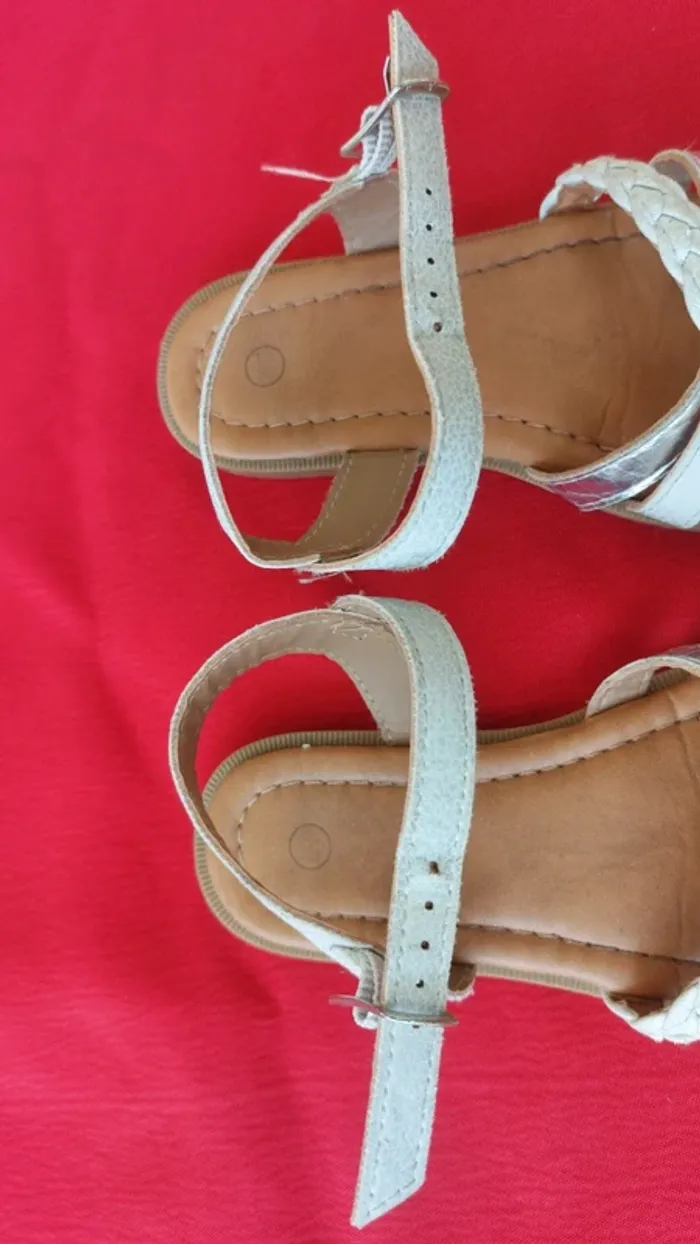 Nu pied blanc et argenté - photo numéro 6