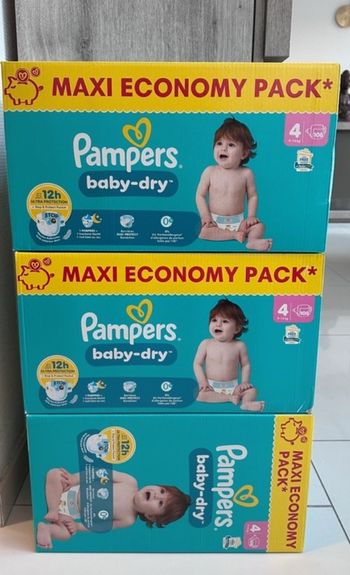 3 cartons de couches Pampers taille 4
