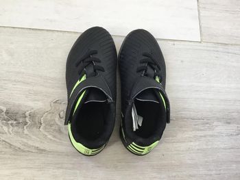 Chaussures de foot garçon