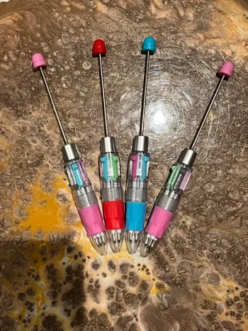 4 stylos à 4 couleurs à personnaliser