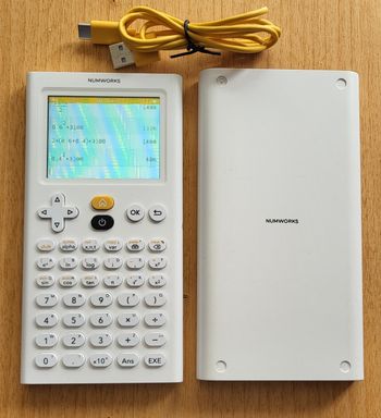 Calculatrice graphique numworks python en très bon état