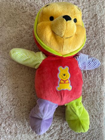 Grande peluche Winnie l’ourson multicolore