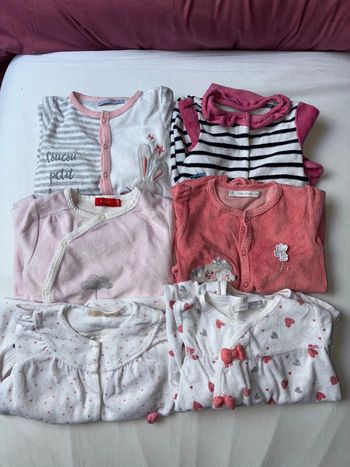 Lot 6 pyjamas