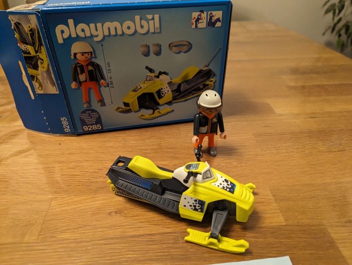 Motoneige playmobil Family fun 9285
Très bon état - photo numéro 4