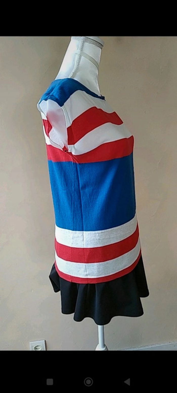 T shirt bleu blanc rouge
Taille 40 - photo numéro 3