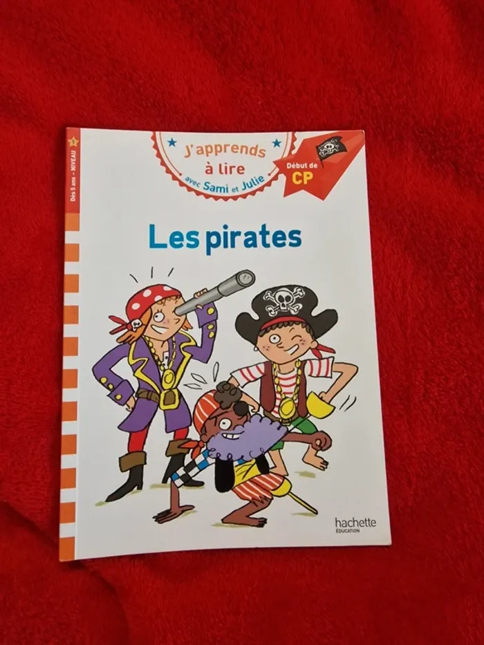 Livre j'apprends à lire les pirates