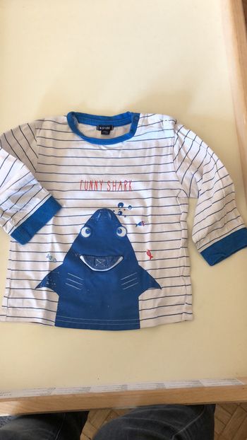 T-shirt Kiabi bleu et blanc 18 mois