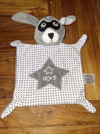 Doudou lapin masqué ikks