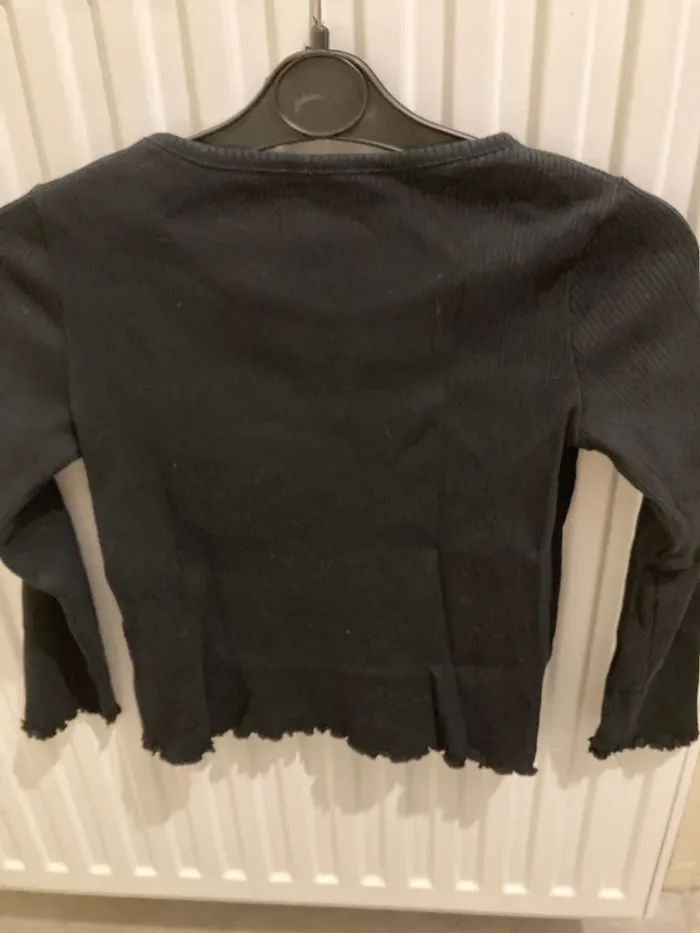 TEE shirt manches longues noir 6 ans - photo numéro 3