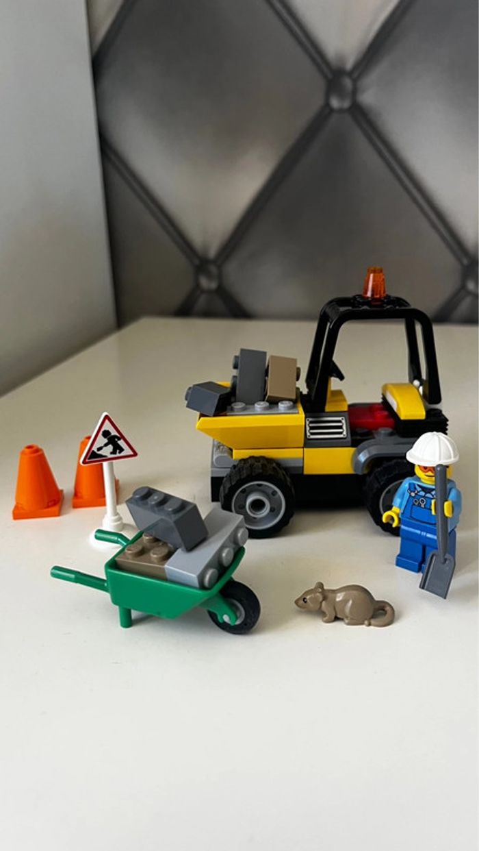 Lego 60284 le camion de chantier