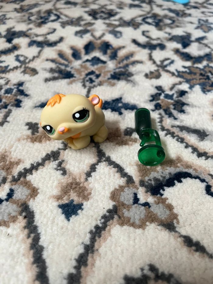 Littlest Petshop Hamster #1032