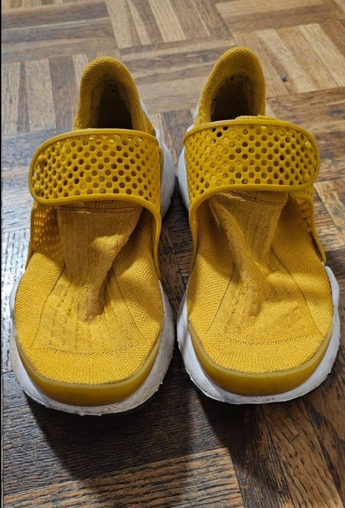 Nike sock dart
