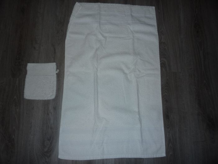 LOT DE 3 SERVIETTES DE TOILETTE BLANCHE "TISSAGES DENANTES" - n°03 - photo numéro 4