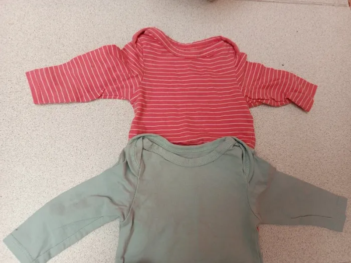 Lot de 3 bodies tape a l oeil 3mois/59 - photo numéro 2