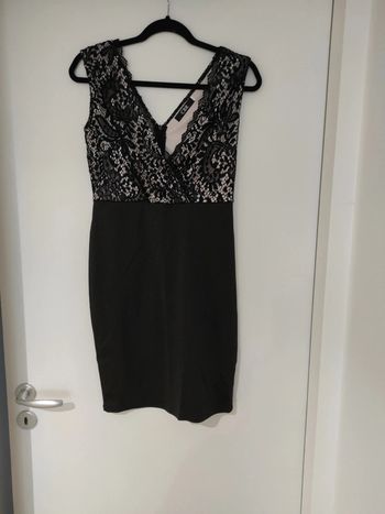 Robe noire dentelle 38