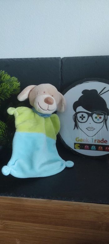 Doudou plat Chien bleu vert Nicotoy matron bandana rectangle