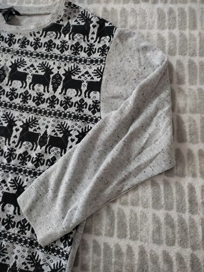 Sweat noël rennes gris et noir H&M taille 36 - photo numéro 3