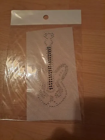 Sticker Thermocollant Guitare en Strass - Neuf