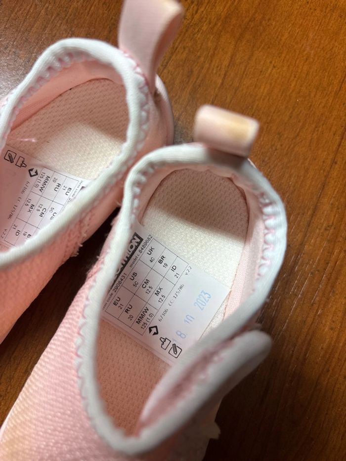 Chaussons roses t.21 - photo numéro 3