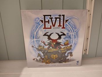 La boite de jeu Evil corporation
