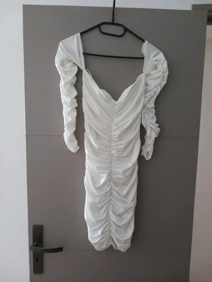 Robe écru Taille S H&M épaules dénudées