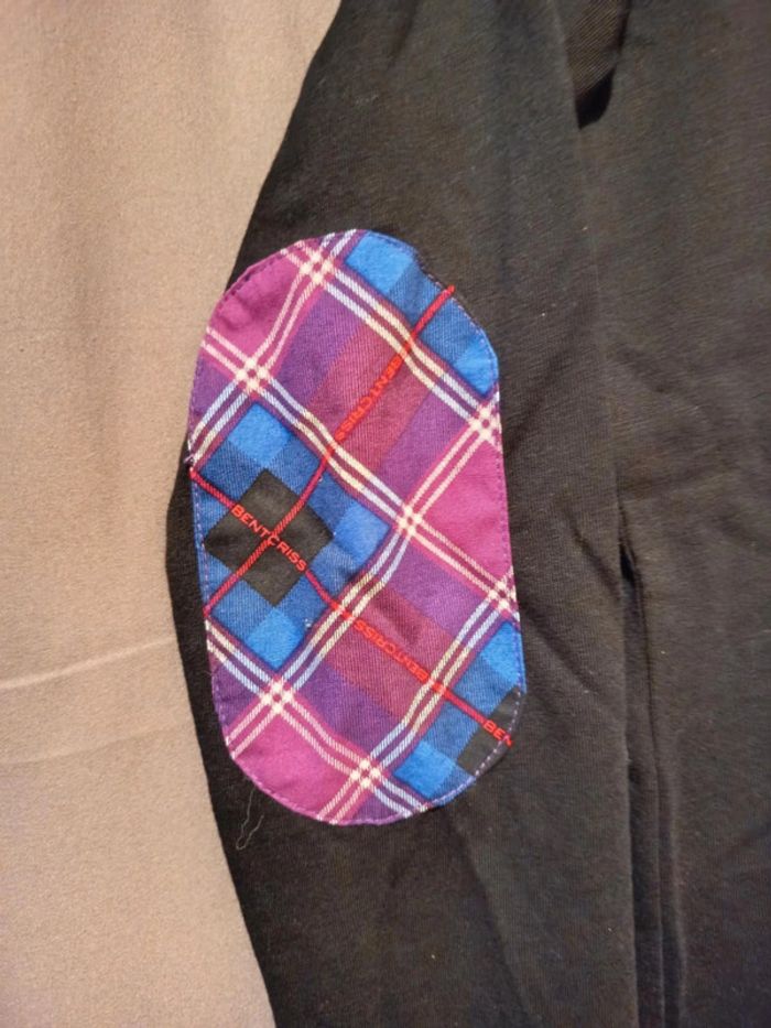 Polo femme . léger. Manches longues marque Bent criss. Fendu de chaque côté. Taille S. - photo numéro 3