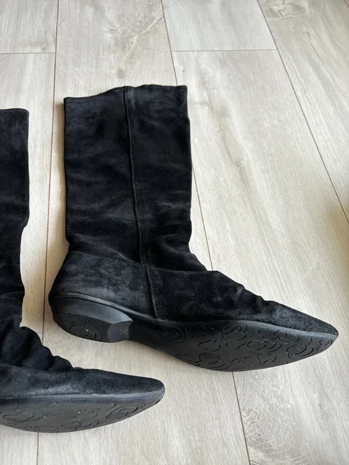 Chaussures bottines noire daim - photo numéro 3
