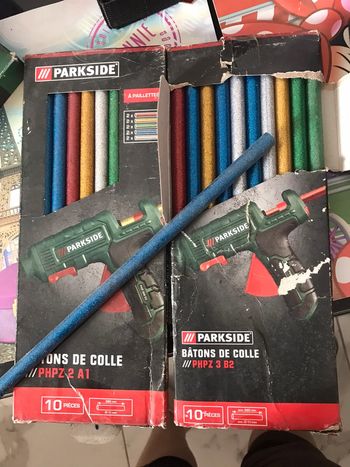 Bâtons de colle pailletés