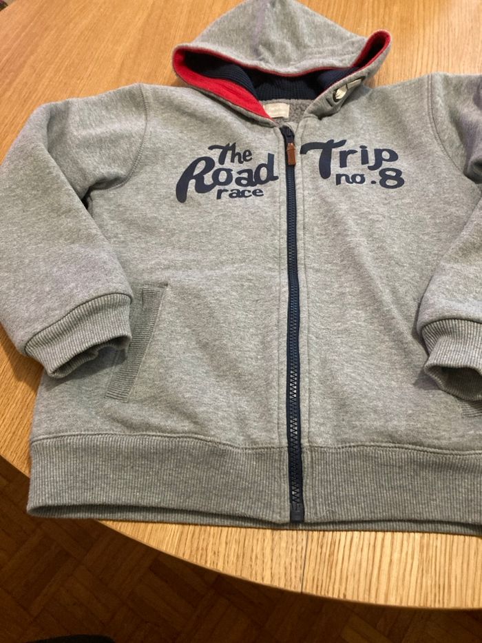 Veste sweat chaude toute doublée 7 8 ans