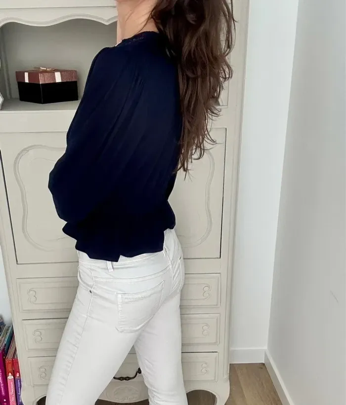 Très belle blouse , top Morgan bleu foncé et doré taille 36 , S , 1 - photo numéro 4