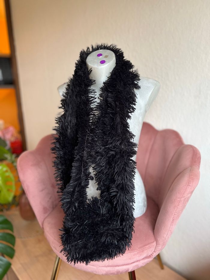 Snood / Écharpe Tube Noire Douce & Moelleuse – Comme Neuve ❄️ - photo numéro 5