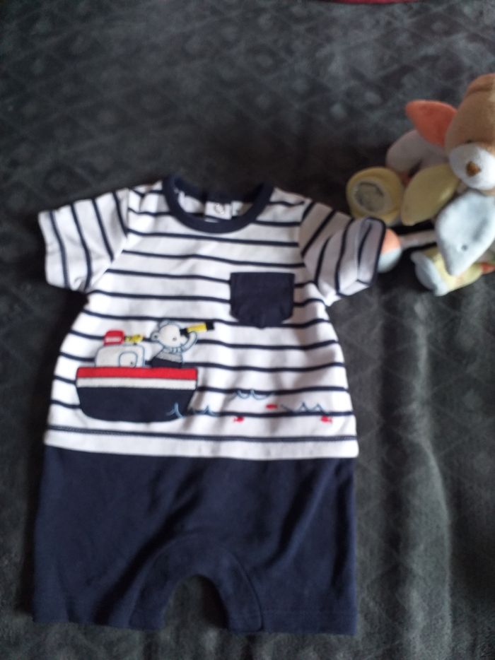 Barboteuse garçon 1 mois état neuf