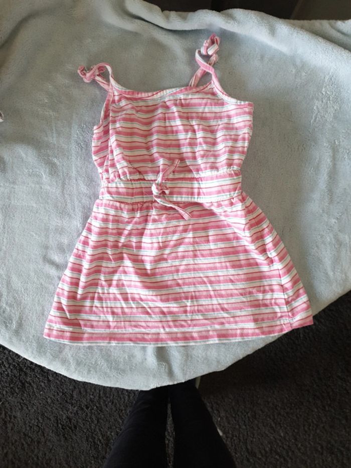 Robe basic 3 ans