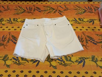Short femme taille 42 esmara
