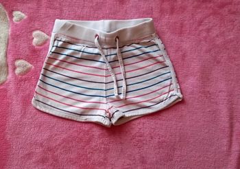 Short Sergent Major taille 4 ans en très bon état
