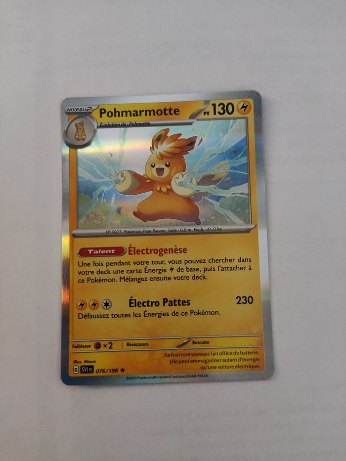 Carte Pokémon Écarlate et violet Holographique