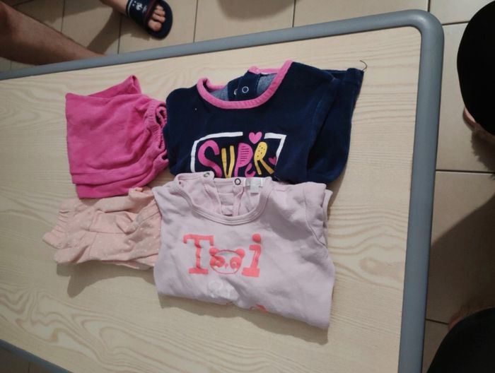 Vend pyjama fille