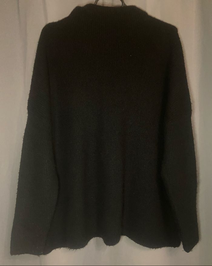 Pull en laine noir - photo numéro 2