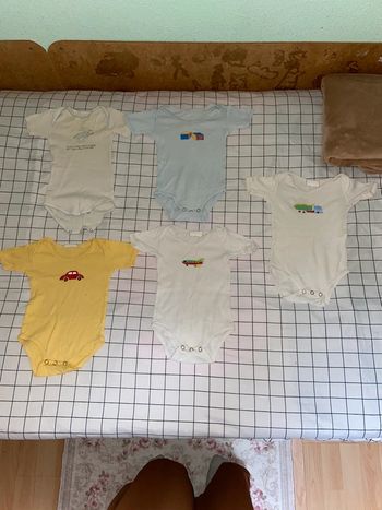 Lot de 5 bodies bébé 3 mois