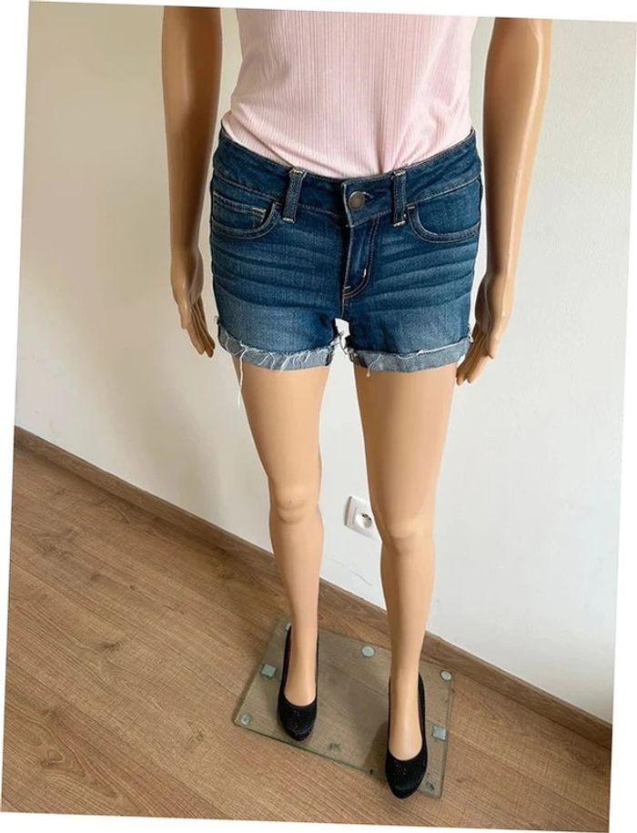Short court bleu en jean American Eagle taille 0 TBE