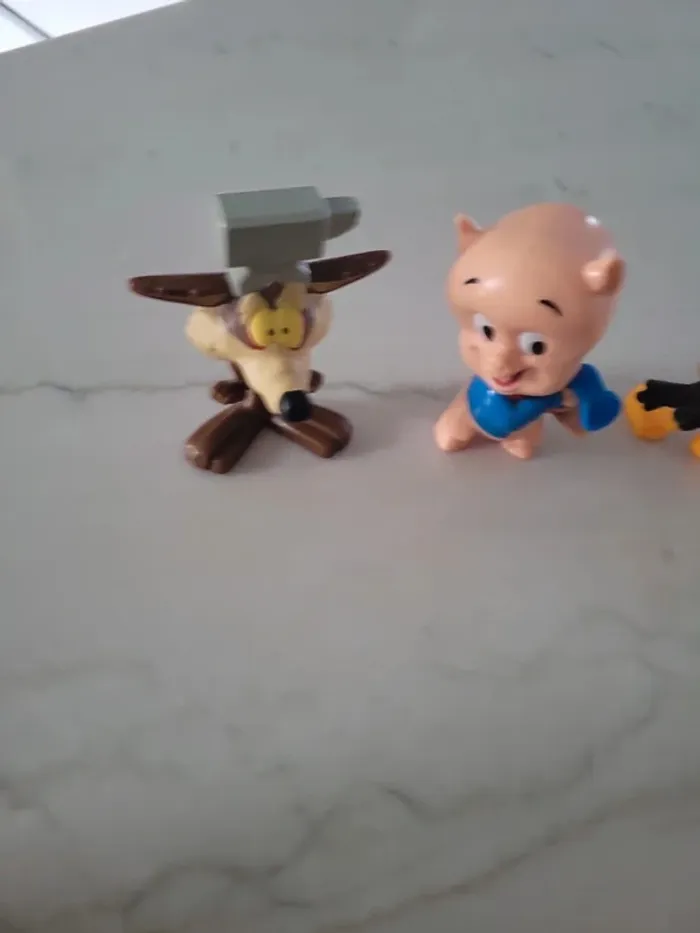 Lot 5 figurines Looney Tunes - photo numéro 2
