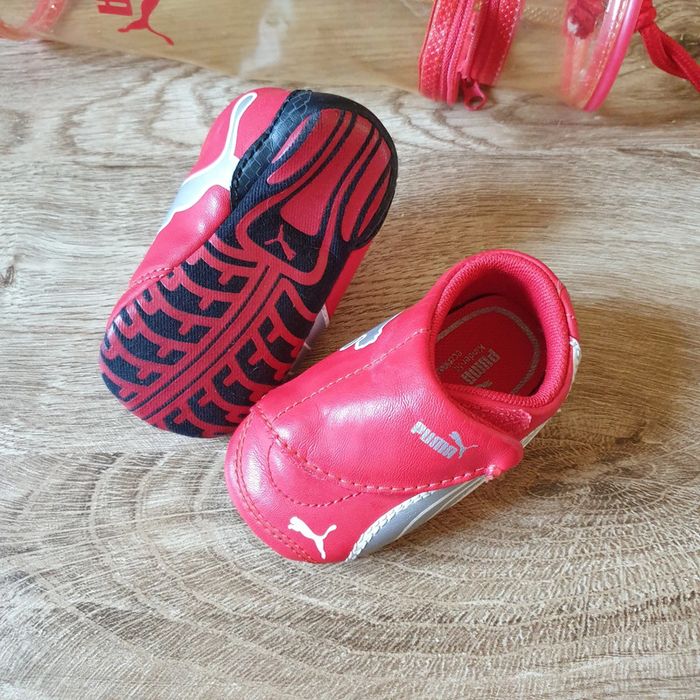 ⭐ Baskets bébé Puma Ferrari à scratch pointure 18 (6/9) mois neuf ⭐ - photo numéro 4