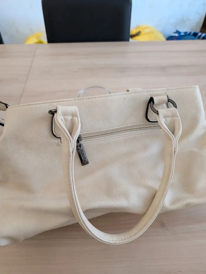 Sac à main avec bandoulière amovible. - photo numéro 8