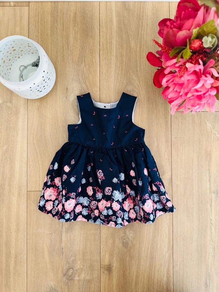 Très jolie robe Primark • 1-3 mois - photo numéro 2