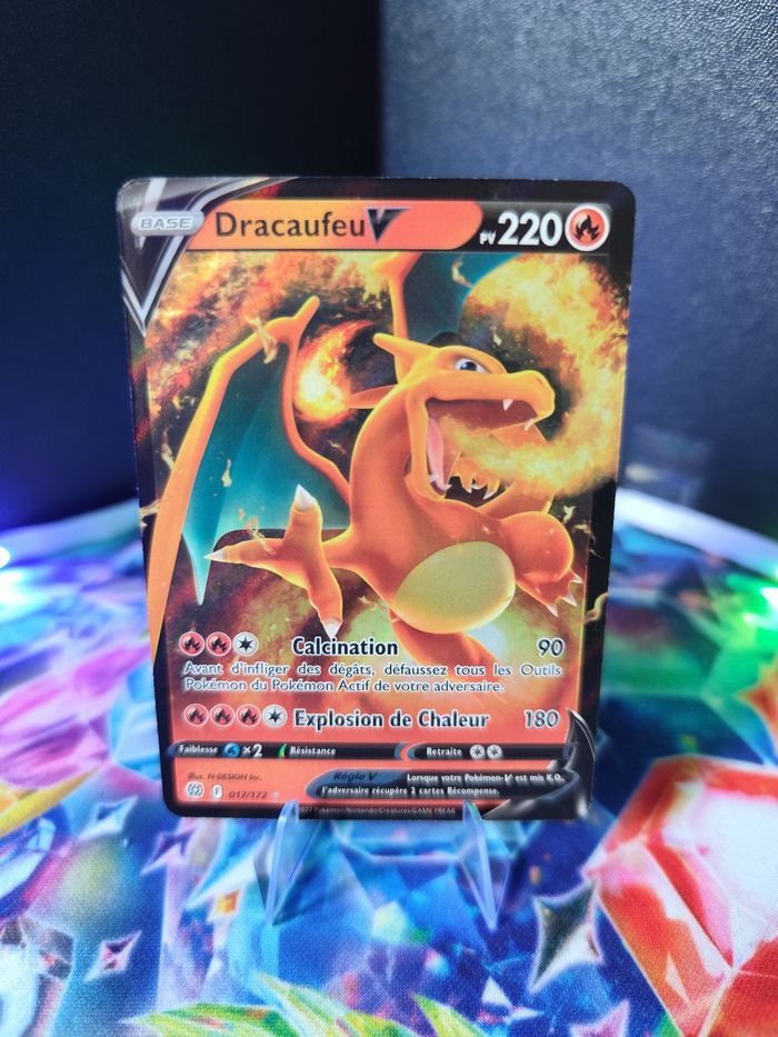 Carte pokémon neuve 🇨🇵 Dracaufeu V 017/172 Stars Étincelantes - photo numéro 2