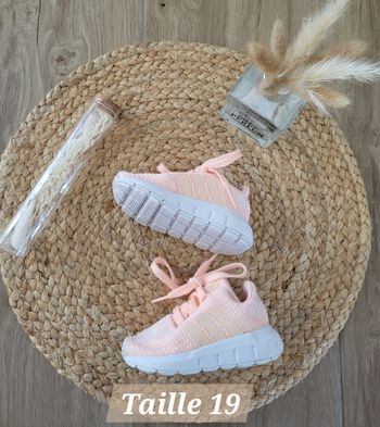 🌷Baskets à lacets Adidas taille 19