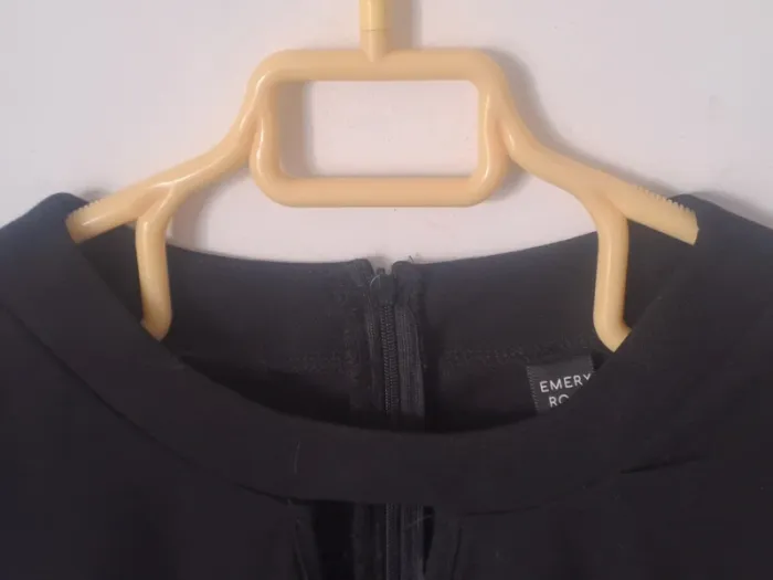 Robe noir à manches transparente Taille M - photo numéro 8