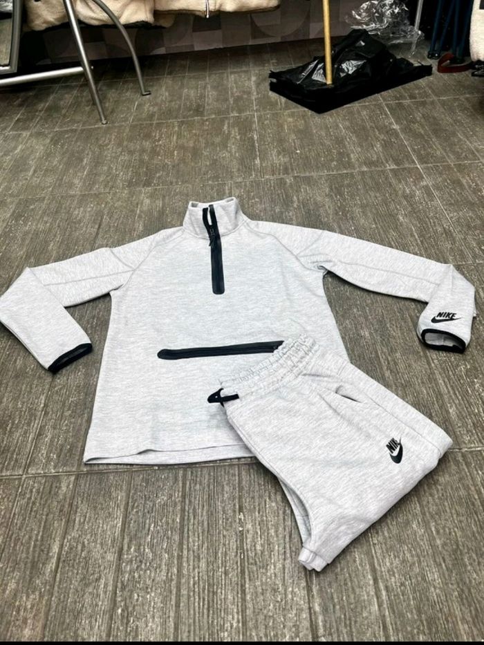 Nike tech - photo numéro 4